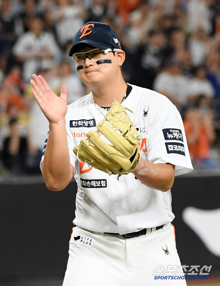 Beyond Hanwha's new finish, Seo-hyun, who stands tall as the KBO's top star, is honored as the No. 1 overall All-Star voting 