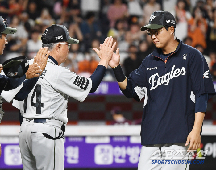 I'm worried because I took two days off... It's been canceled by rain! 3 hits → 18 hits and 10 points lead in foreign debut game