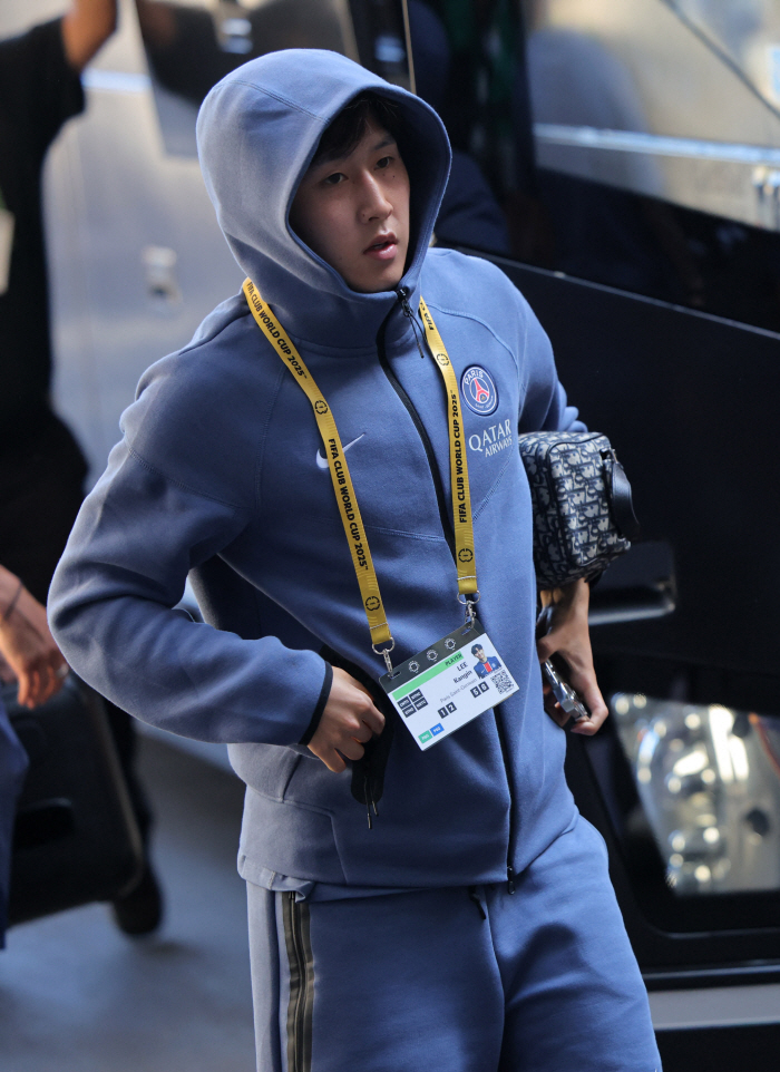Lee Kangin is shocked! HERE WE GO officially announced that Napoli's transfer failed...PSG has caught the player's ankle→Can't go to Italy  France