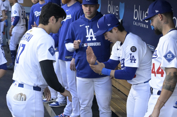 NL Rookie of the Year Pando Trapped in Platoon, Kim Hye-sung, who jumped in late, is also possible. Will Roberts support you?