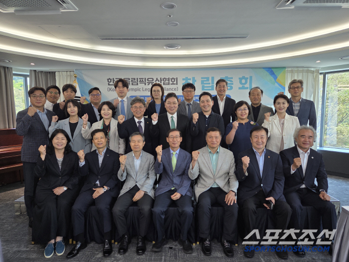 Reviving Olympic Legacy Cho Hyun-jae, the first chairman of the inaugural general meeting of the Korea Olympic Heritage Association, was elected