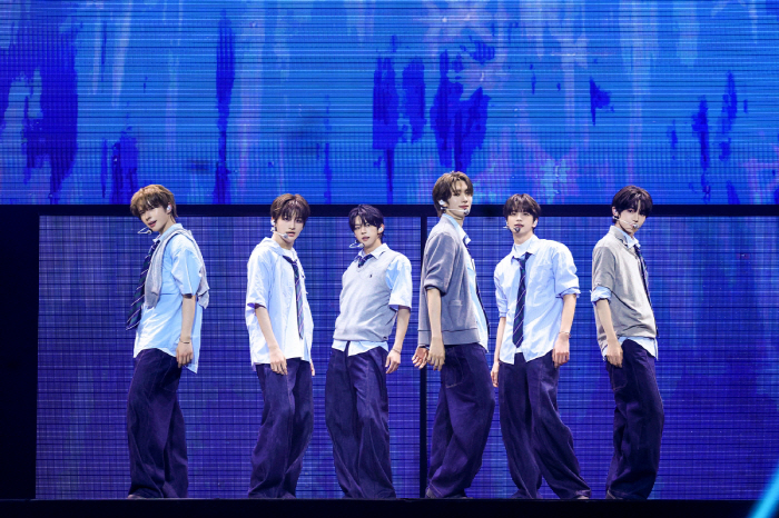 TWS Captivates 16,000 Fans with Vibrant Energy and Growth at Debut Solo Concert