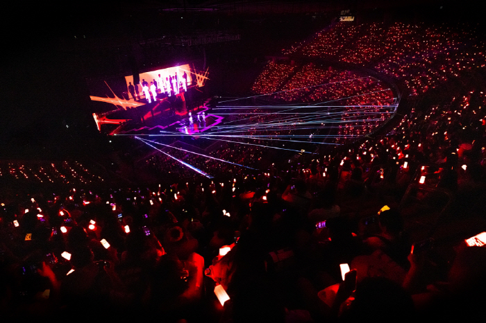 TWS Captivates 16,000 Fans with Vibrant Energy and Growth at Debut Solo Concert