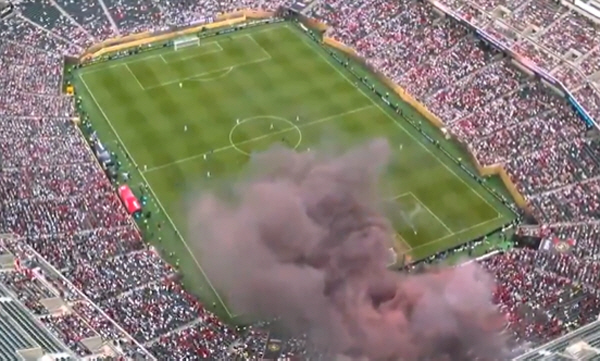 Welcome to hell Supporters, with crazy support, Widdard's name...The team lost all two games early