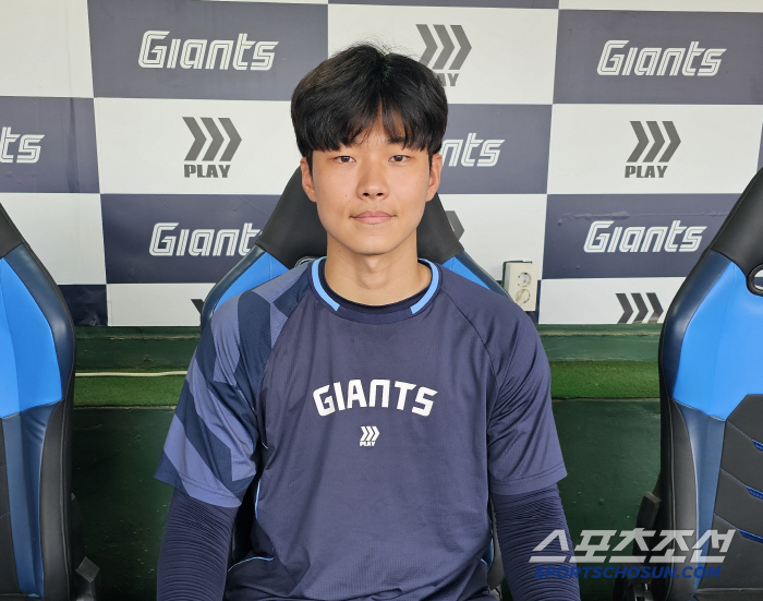 155km? It's not over yet. Lotte has the No. 1 Korean left-hander's restraint ranking...More naturally, advice is a godsend. 