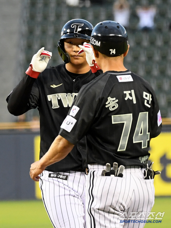 7 wins and 0 losses → 0.542 → 0.600 → 0.438. Sandwich No. 2 LG.Ace returns after a break. If it hits you, 