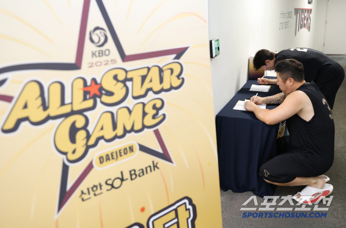 Big brothers acknowledge you. Samsung's top rookie All-Star Best, which has a huge meaning
