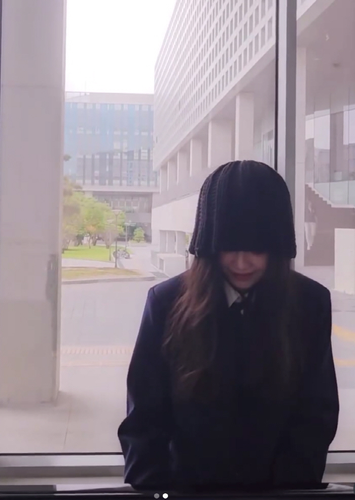 Goo Hye-sun, even in the middle of summer, fur hat  suit fashion..the timeless force of artists