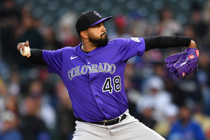 How much will Roberts know about Kim Hye-sung's batting sense that he broke Roh-heater when half of the six extremely difficult away games are left-handed starters?