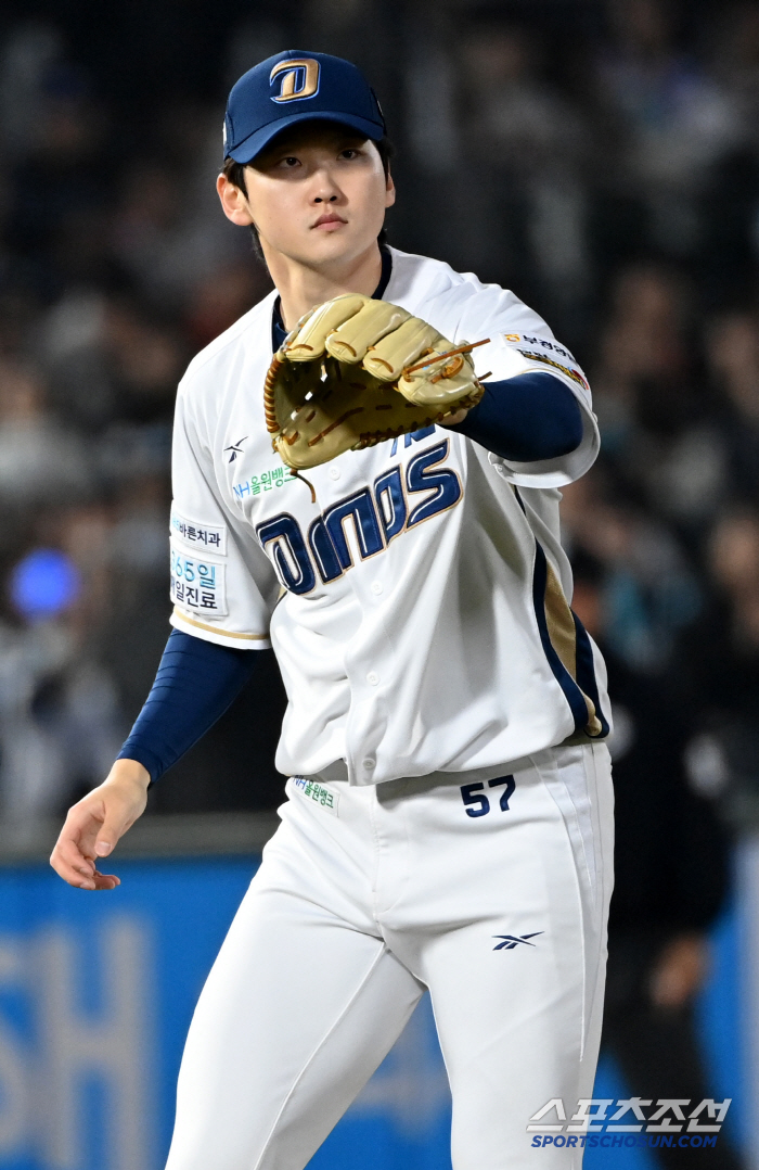 It's not even a grand slam... Tie with 4 consecutive pushes → 2 RBI reverse hits, the nightmare 8th inning that novice coach Hobuji looked back on 