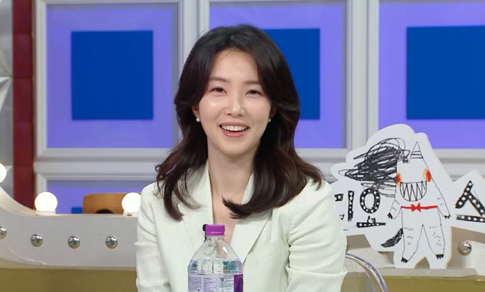 Kang Ji-young resigned from JTBC, but is open to all new stations (RAS)