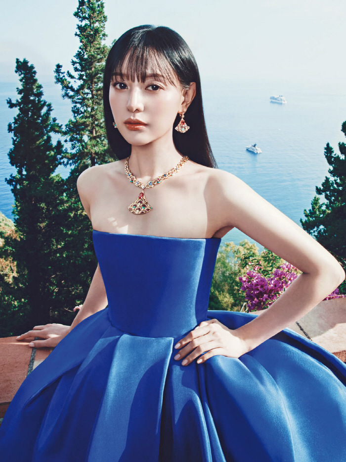 Kim Ji-won, the unique visual of 'Queen of Tears' with Sicilian sunshine