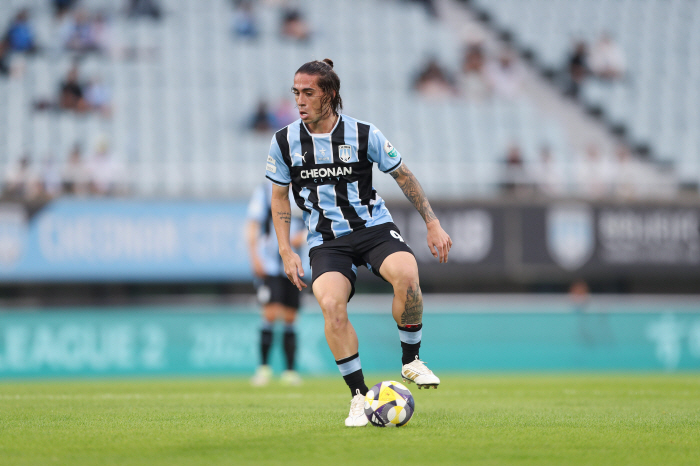 New Gangwon man Mo Jae-hyun with one goal and one assist, and K League 2 of the 20th round of K League 1, Felipe 