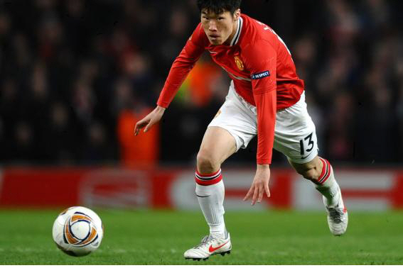  Park Ji Sung's 21st anniversary of joining Manchester United! Attention to the club's public home...Fans still sing PARK's cheer songs
