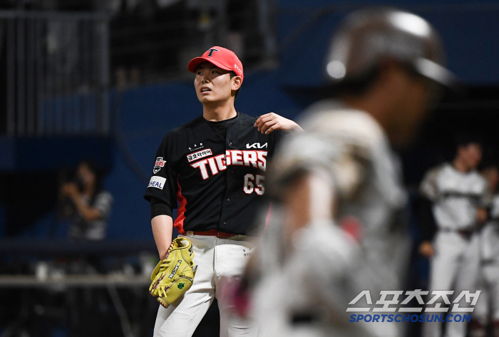 Oh no, the march of Sung Young-tak, who used to score no runs in a row, has come to an end. 