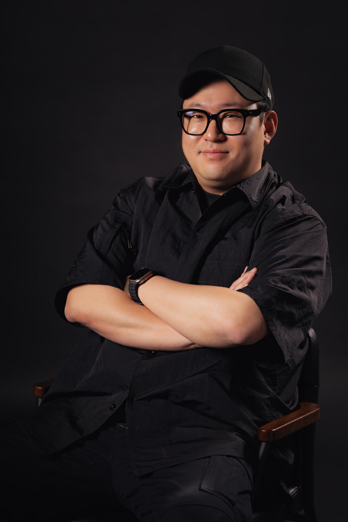  Director Bong Joon Ho, you did a great job..Director Han Jin-won, running mate over Parasite (Roundup)