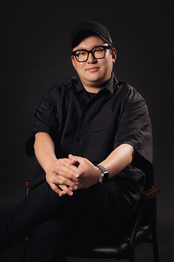  Director Bong Joon Ho, you did a great job..Director Han Jin-won, running mate over Parasite (Roundup)