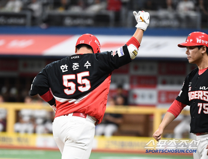 Seven consecutive wins and Sung Young-tak's score record have all been lost. Lim Ji-yeol, Kiwoom, and Kia, which has a busy way to go, are angry with red pepper powder.