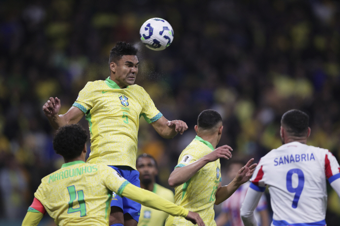 Shock Manchester United £70m WALKLE is leaving in the end...Ronaldo Reunited Al-Nasr Claims Progress in Negotiations