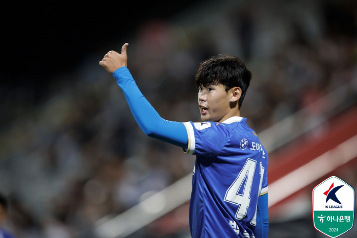 A super-sized slope! Just before the birth of the 20th Premier Leaguer, the main character, Park Seung-soo, born in 2007, hopes to sign a pre-contract for the Korean tour