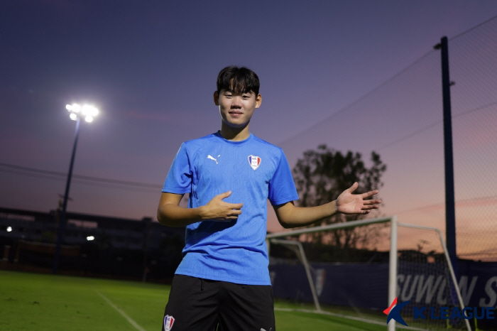 A super-sized slope! Just before the birth of the 20th Premier Leaguer, the main character, Park Seung-soo, born in 2007, hopes to sign a pre-contract for the Korean tour
