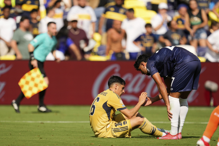341 shooting, but the result is 11...010 Humiliating Defeat The team finally laughed! Draw with Boca Juniors
