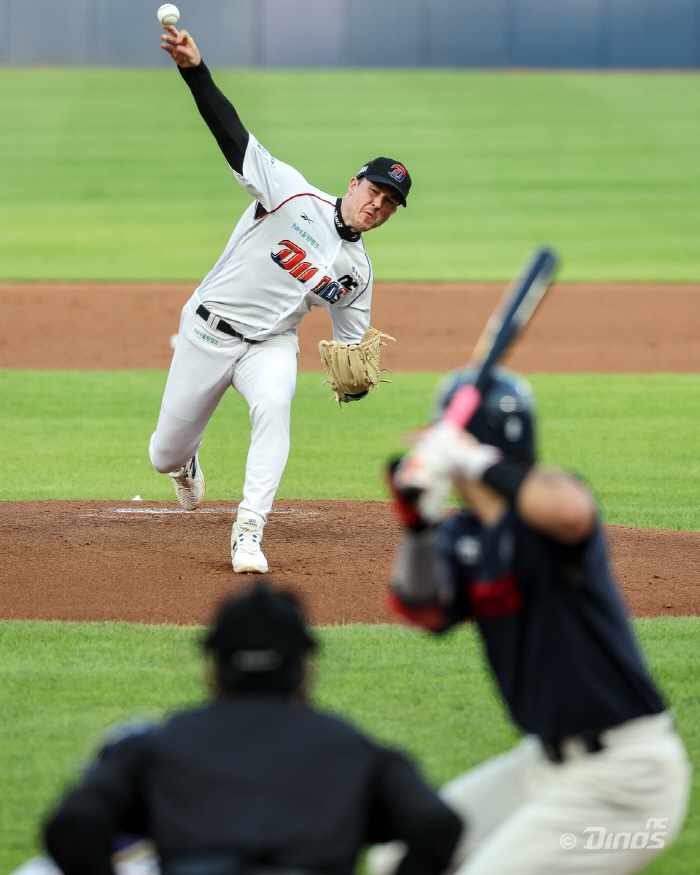 94 pitches until the 5th inning → Responsibility to take the mound in the 6th inning, praise from the head coach...Riley, who completed 108 pitches  9K, was rewarded with the most wins 