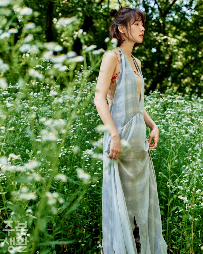 Cho Yoonhee, fresh and fresh. 