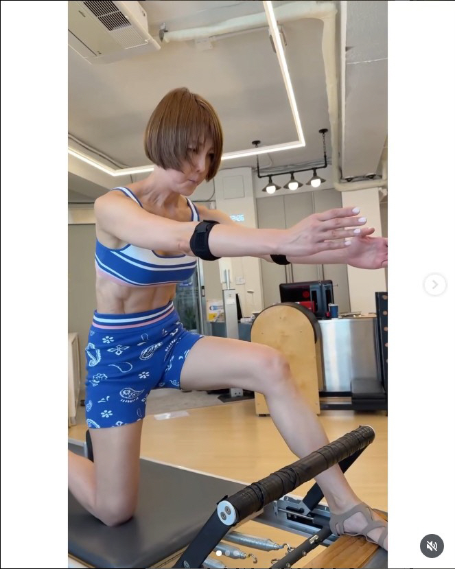 Choi Eun-kyung works out after getting off Dongchimi for the first time in 13 years...Health proved by abs