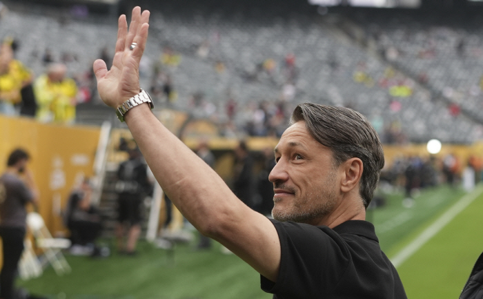  Dortmund Kovac coach Ulsan, difficult opponent → We need to be careful of counterattack...Card → I don't even hide my relaxation