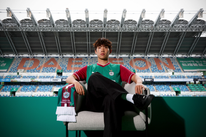 Crazy! Daejeon Hana recruited Lee Myung-jae, a former national team fullback 