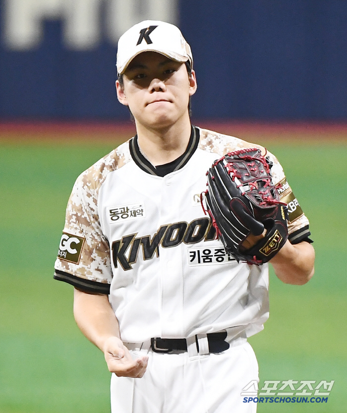 ERA 6.31 League's Most Lost Pitcher Finally Goes to the 2nd Army...The time has passed for encouragement