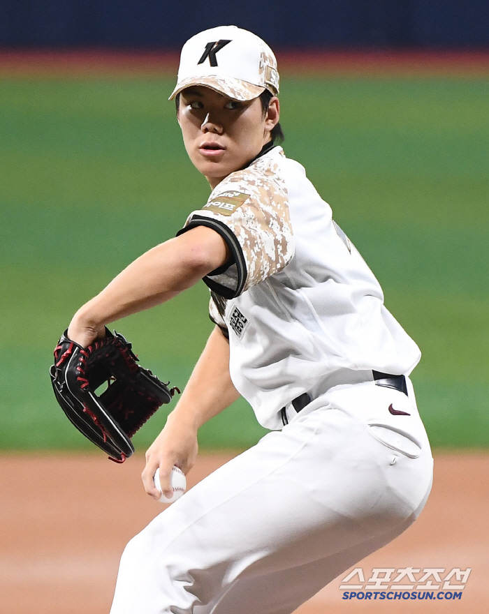 ERA 6.31 League's Most Lost Pitcher Finally Goes to the 2nd Army...The time has passed for encouragement
