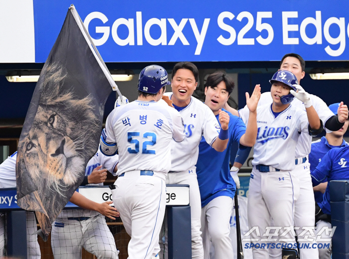 Even after 10 days off, one run in seven innings  Park Byung-ho's 4G consecutive home run Samsung, 7-2 complete victory. He escaped three consecutive losses by catching No. 1 Hanwha 