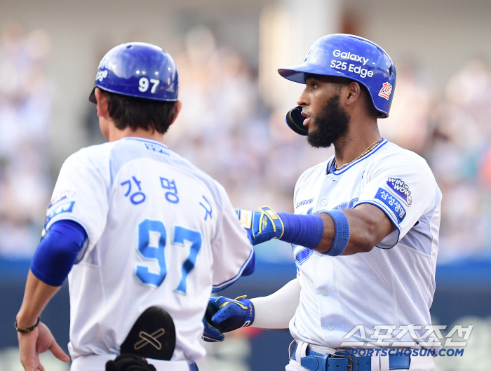Even after 10 days off, one run in seven innings Park Byung-ho's 4G consecutive home run Samsung, 7-2 complete victory. He escaped three consecutive losses by catching No. 1 Hanwha