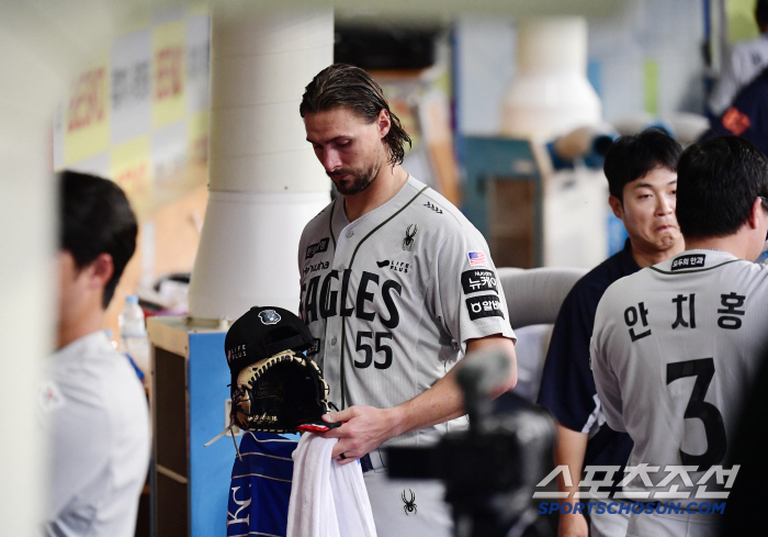 I couldn't get over Lapak. Weiss allowed six hits and five runs (three earned) in three innings. Let's go for 10 wins. a first-time failure 