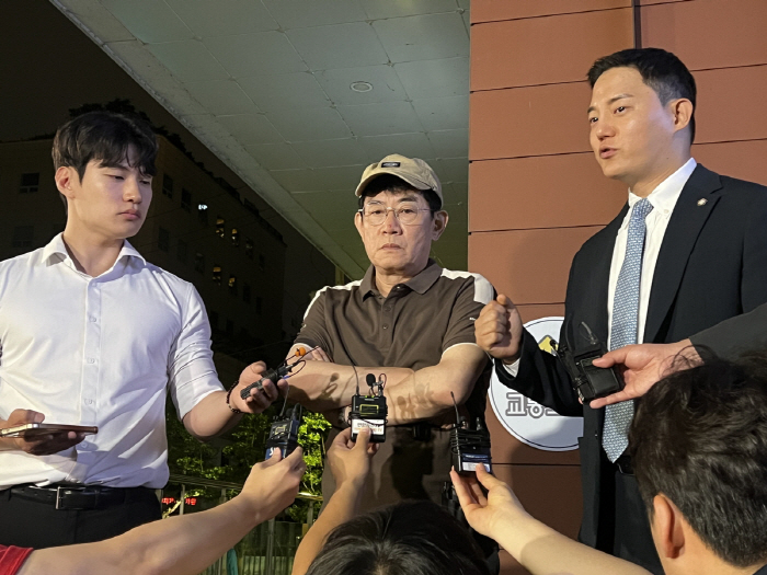 Lee Kyung-kyu Under Police Investigation for Suspected Drug-Impaired Driving