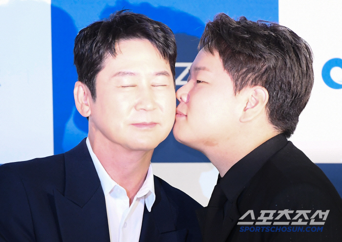  I want to travel with Kwak Junbin and Shin Dongyeop