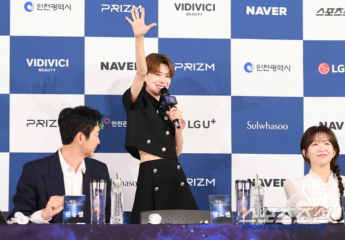  Jang Doyeon, a beautiful woman who makes you laugh