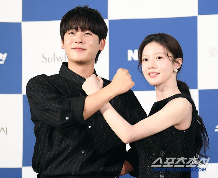  Lee Jung-ha and Yoon-jung met again. Moving couple