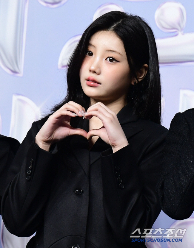  ILLIT Wonhee, it was like a box to avoid buying a sold-out item La couple.This is really not it