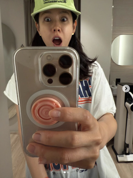  Son Yejin and Hyun Bin ♥ Uttcham challenge? From YEJIN's sense of movement to Jangmukkumi