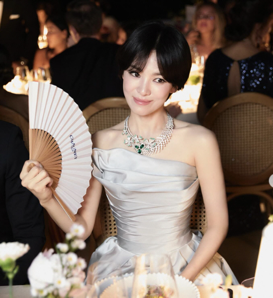 Song Hye-kyo Glows in Spain Ahead of Netflix Drama Comeback