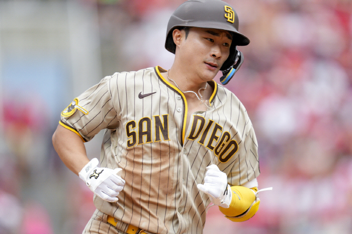 TB debut soon? Kim Ha-sung's return is coming...Two hits, five runs. You've got a good sense of play