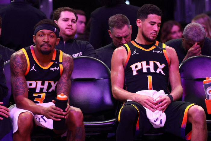 There's the best shooter, Devin Booker, and even Jaren Green? a drifting Phoenix.  Media Powerful Criticism Phoenix Durant Trade Fails Perfectly