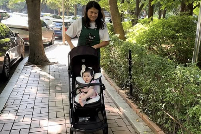 What's this combination? Park Soo-hong ♥ Kim Daye, fans are making a fuss about the appearance of childcare helpers