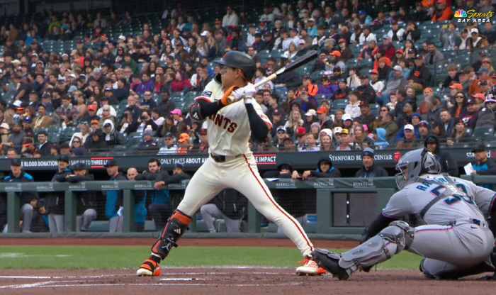 2 walks  1 out  3 on base was good, but Lee Jung-hoo rushed home in the bottom of the 9th inning → Why did Tong Han's tagout jump in? SF 58 Miami