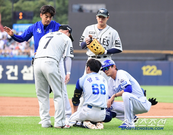 Ah! A fierce clash with Samsung Yang Yang-geun at first base. Hanwha Chae Eun-sung's chest pain replacement