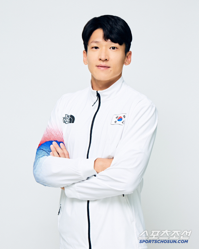 As a 100-meter Hanshin legend Kim Kook-young, I need to return what I received as an athlete who won the committee, to my junior athletes in athletics
