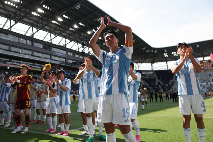  Compared to the 33 World Cup Captain Kim Young-kwon's hard work, the results are not coming out...The K-League needs to change